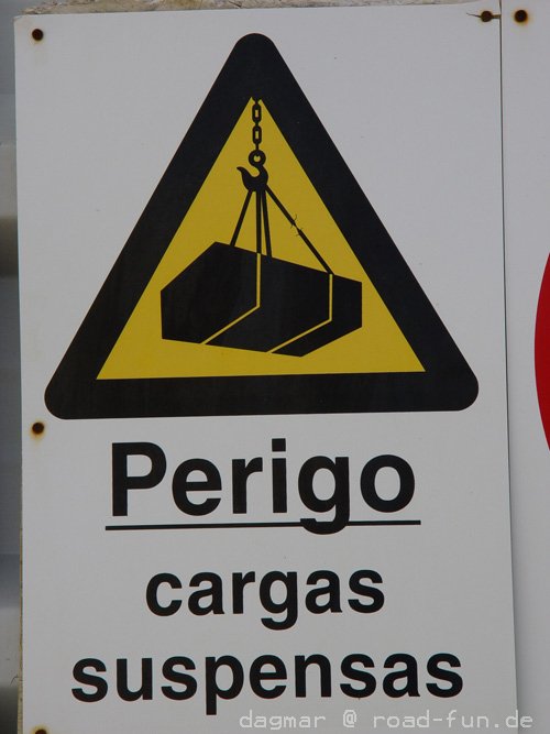 Gefahrendschild Portugal - Lastenkran