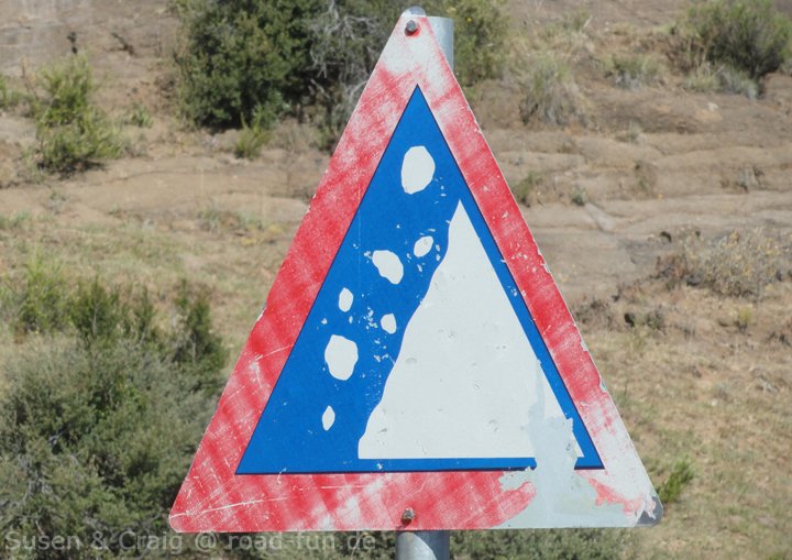 Gefahrenschild Lesotho - Steinschlag