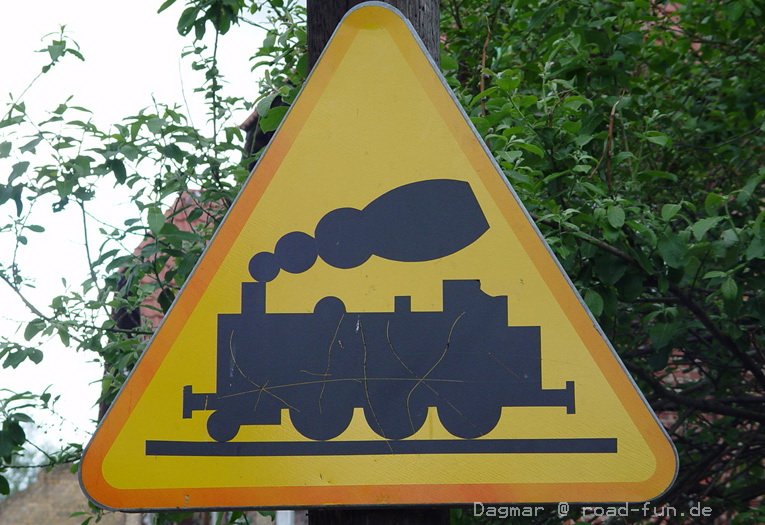 Gefahrenschild Polen - Unbeschrankter Bahnübergang (4)