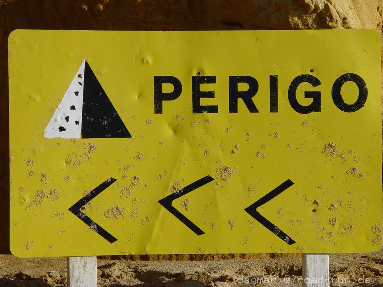 Gefahrenschild Portugal - Steinschlag