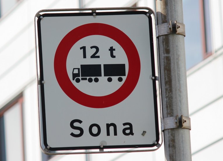 Durchfahrt verboten für LKW ab 12 Tonnen - Faeroer Inseln