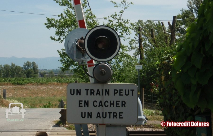 Gefahr Bahnübergang - Frankreich