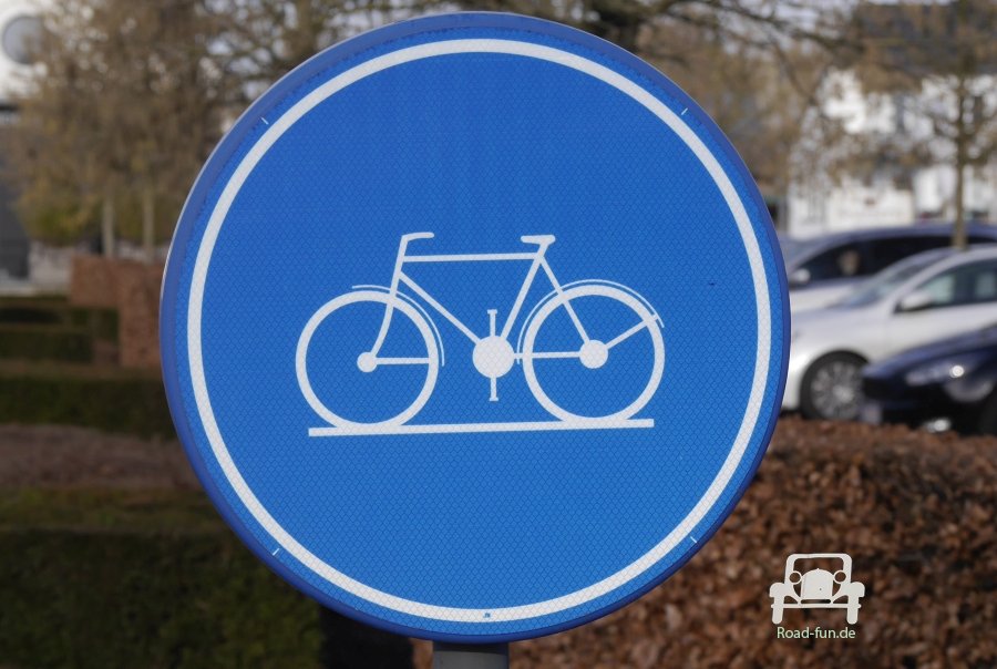 Verkehrsschild Hinweis Radweg - Belgien