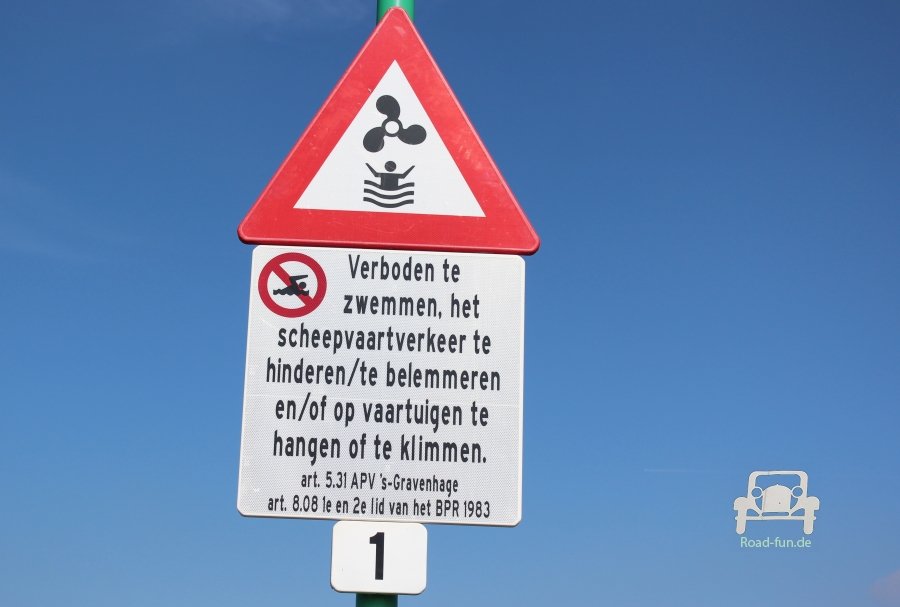 Verkehrsschild Wasser Gefahr Schiffsschraube Niederlande
