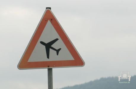 Gefahrenschild Flugverkehr - Deutschland