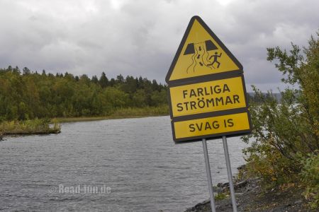 Gefahrenschild Schweden - Stroemungn, schwaches Eis