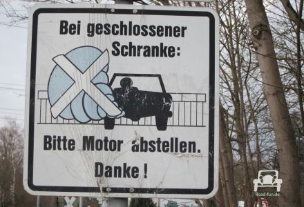 Hinweisschild Motorabstellen - Deutschland  