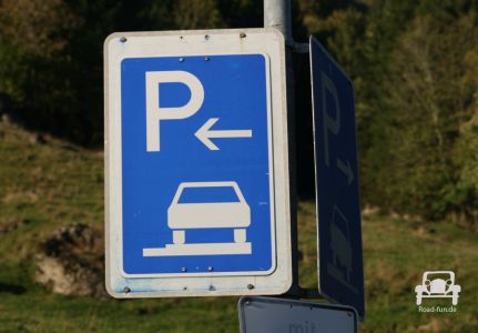 Hinweisschild Parken - Deutschland  
