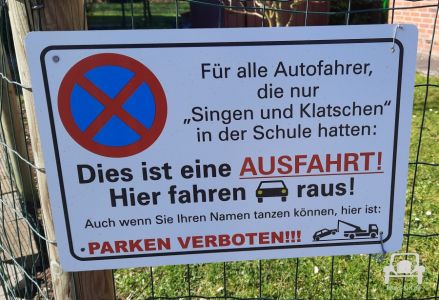 Hinweisschild Parkverbot - Deutschland