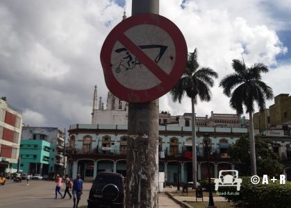 Verbotsschild Cuba - Durchfahrt Rikscha
