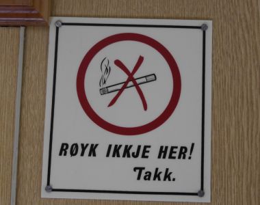 Verbotsschild Norwegen - Rauchen
