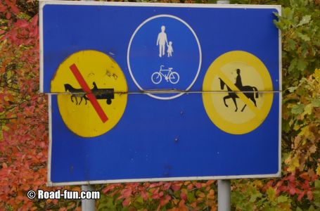 Verbotsschild Schweden - keine Fuhrwerke Reiter