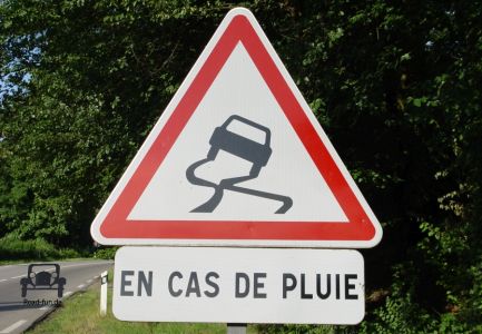 Verkehrsschild Gefahr Frankreich           