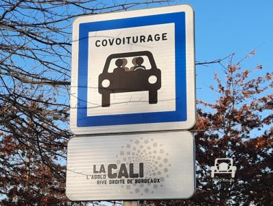 Verkehrsschild Hinweis car sharing Frankreich 