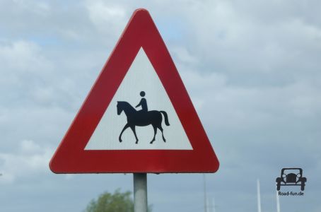 Verkehrsschild Strasse Gefahr Reitweg - Niederlande