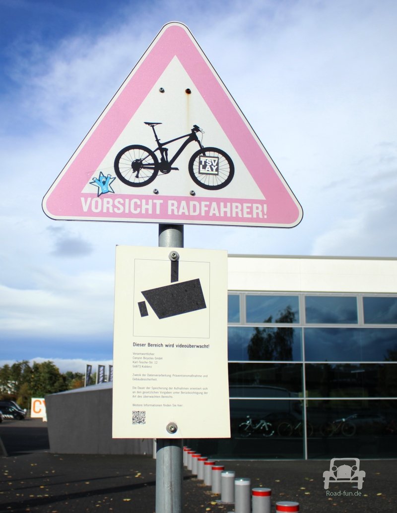 Gefahrenschild Deutschland - Radfahrer (Privatschild)