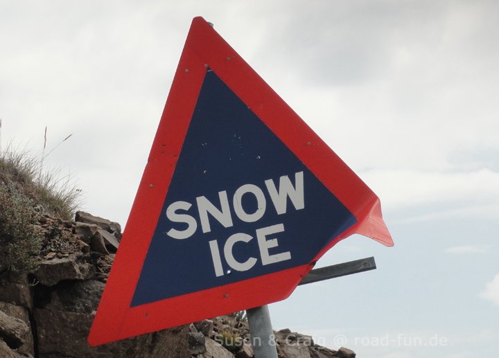Gefahrenschild Lesotho - Schnee Eisglätte (1)
