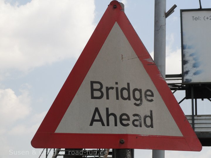 Gefahrenschild Malawi - Brücke