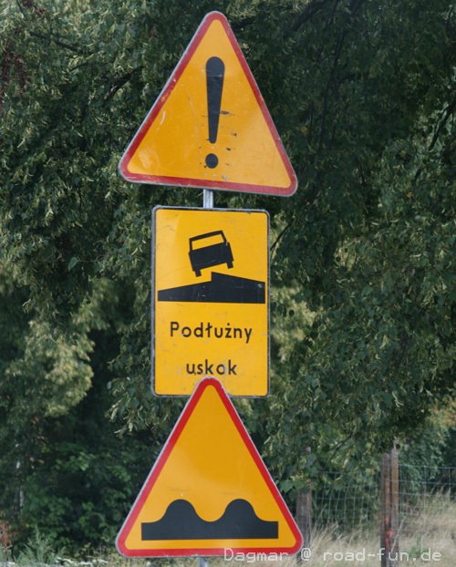 Gefahrenschild Polen - Abschüssige Straße