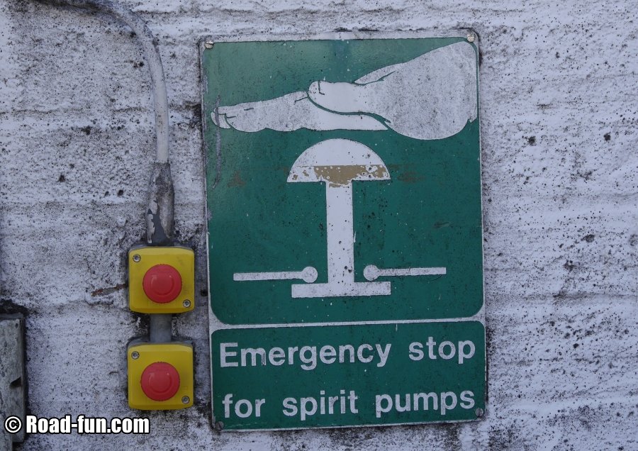 Hinweisschild Isle Of Islay - Emergency Stop