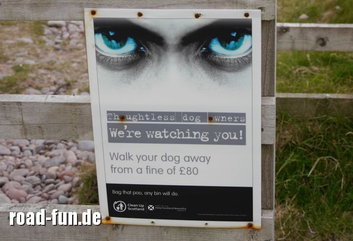 Hinweisschild Outer Hebrides, Schottland - Hundekot einsammeln