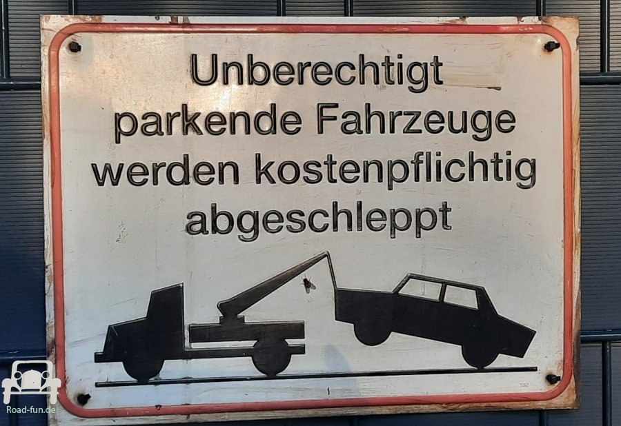 Hinweisschild Parkverbot - Deutschland 