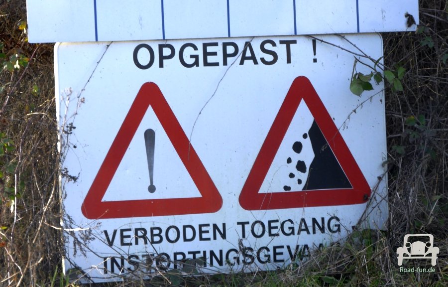 Vekehrsschild Gefahr Steinschlag - Belgien