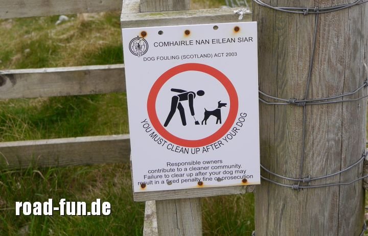 Verbotsschild Outer Hebrides, Schottland - Hundekot einsammeln