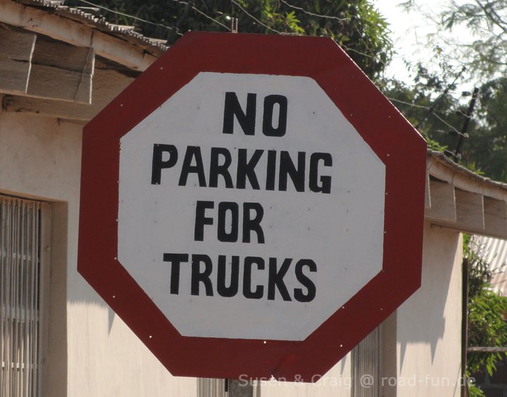 Verbotsschild Sambia - Parken (1)