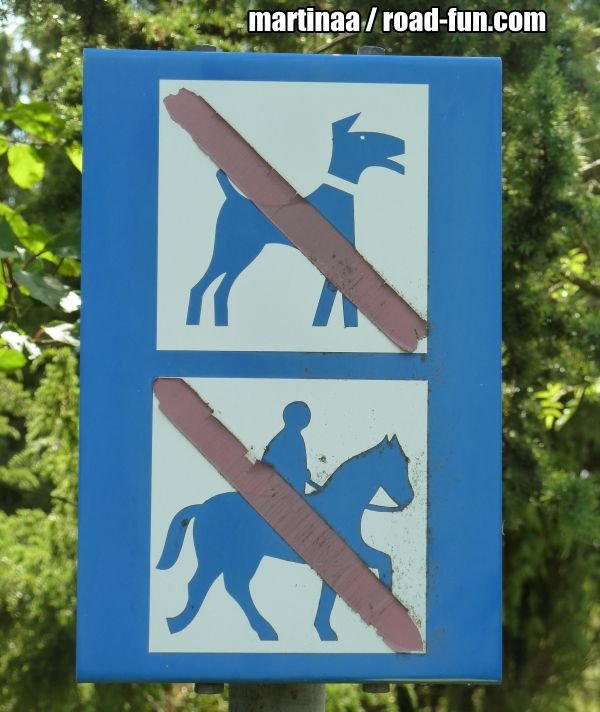 Verbotsschild Schweden - Reiter und Hunde