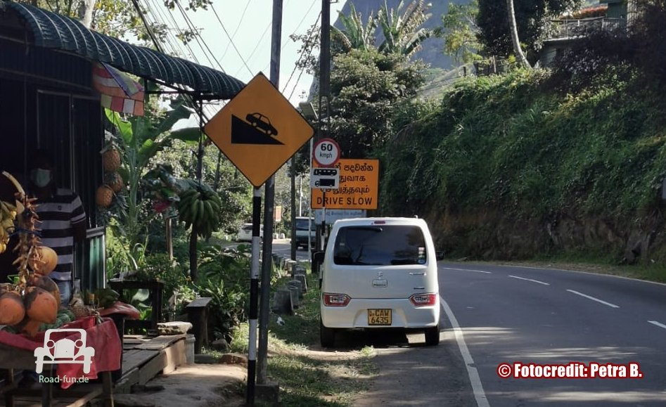 Verkehrsschild Gefahr Gefaelle Sri Lanka 