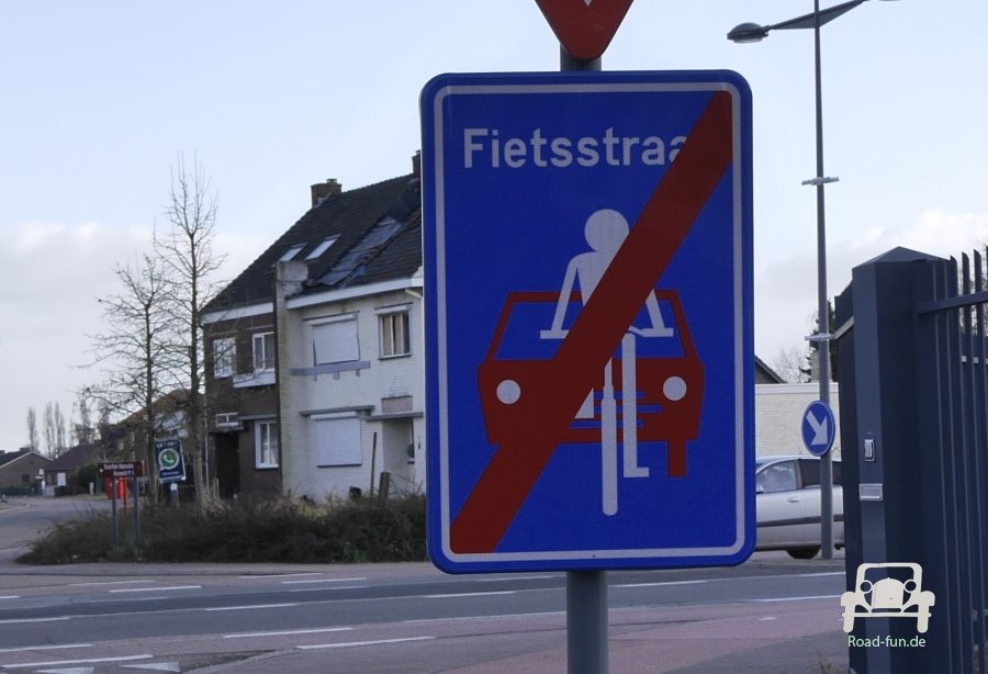 Verkehrsschild Hinweis Fahrradstrasse - Belgien 