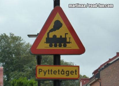 Gefahrenschild Schweden - unbefestigter Bahnübergang