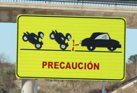 Gefahrenschild Spanien - Auffahrgefahr
