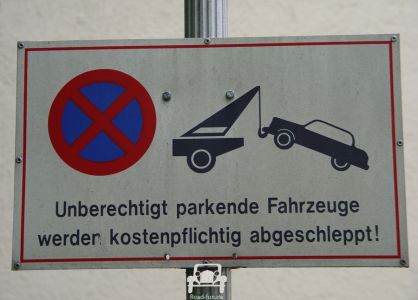 Hinweis Parkverbot Abschleppen - Deutschland