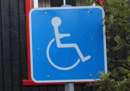 Hinweisschild Faeroer Inseln - Behindertenparkplatz