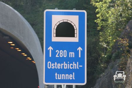 Hinweisschild Tunnel - Deutschland