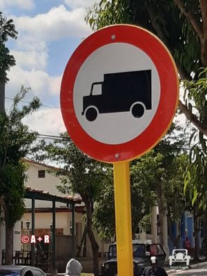 Verbotsschild Cuba - Durchfahrt LKW