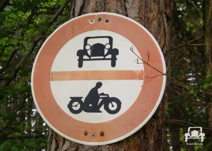 Verbotsschild Durchfahrt PKW und Kraftrad (historisch)- Deutschland