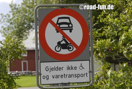 Verbotsschild Norwegen - keine Durchfahrt