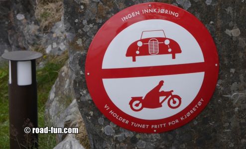 Verbotsschild Norwegen - keine Durchfahrt