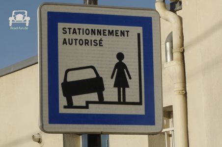 Verkehrsschild Parken Frankreich 