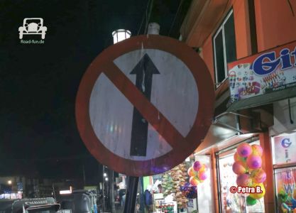 Verkehrsschild Strasse Verbot Richtung - Sri Lanka